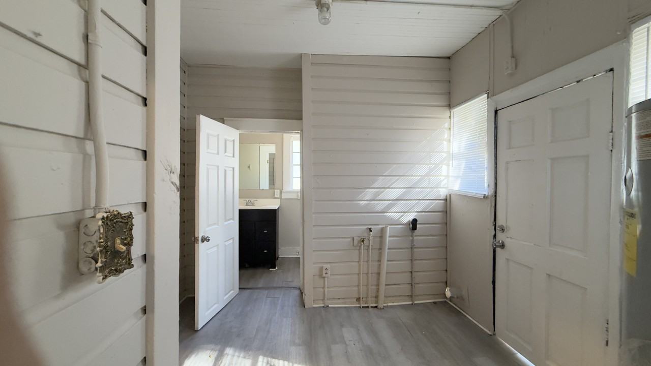 1672 W 2nd St #1 - Photo 6 of 10