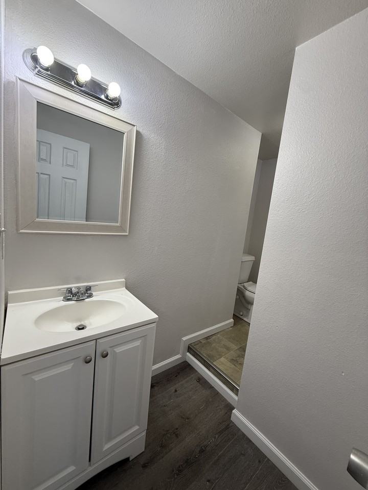 502 Houston St #D - Photo 3 of 8