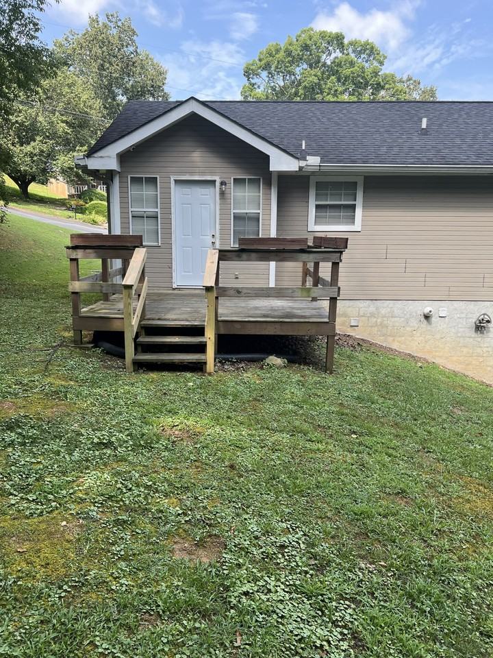 1518 E Crane St #1 - Photo 2 of 6