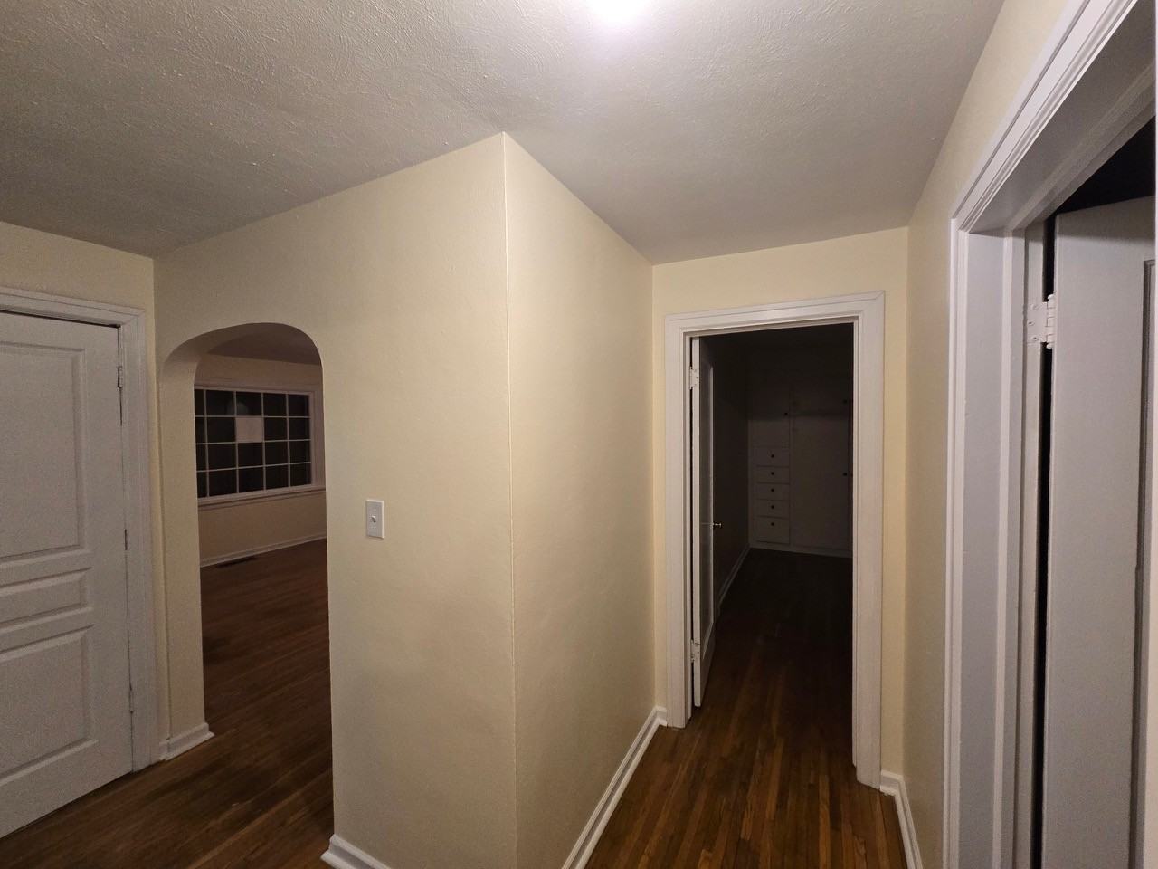 727 Woodford St Frnt - Photo 7 of 8