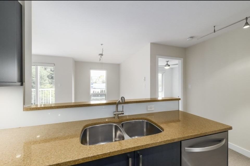 2628 Yew Street #308 - Photo 5 of 15
