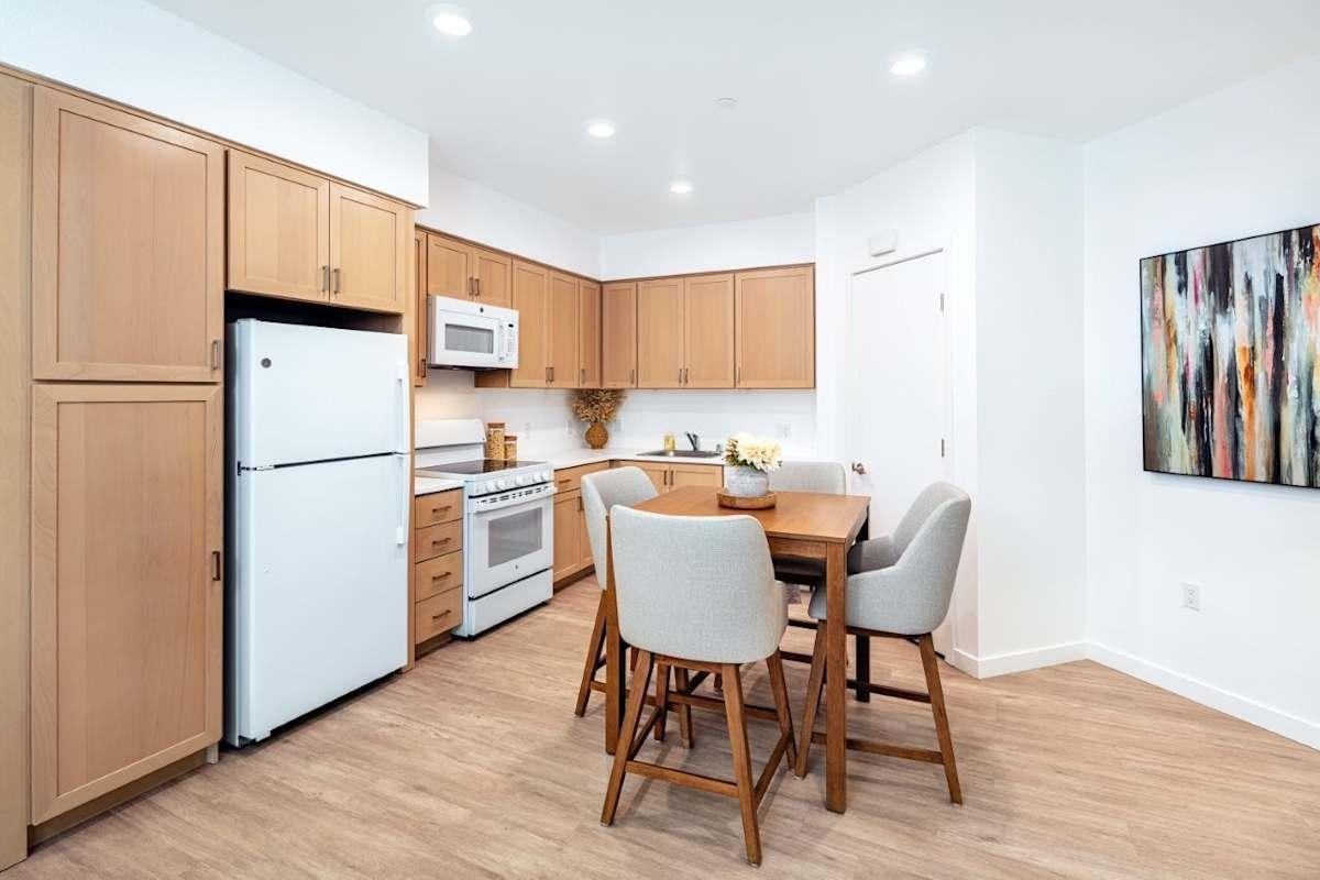 1001 Blossom Hill Rd