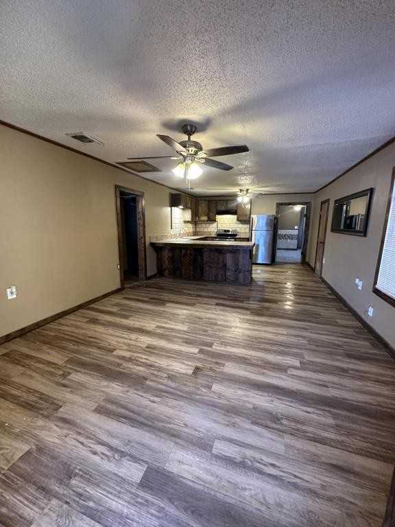 1203 12th St - Photo 3 of 9