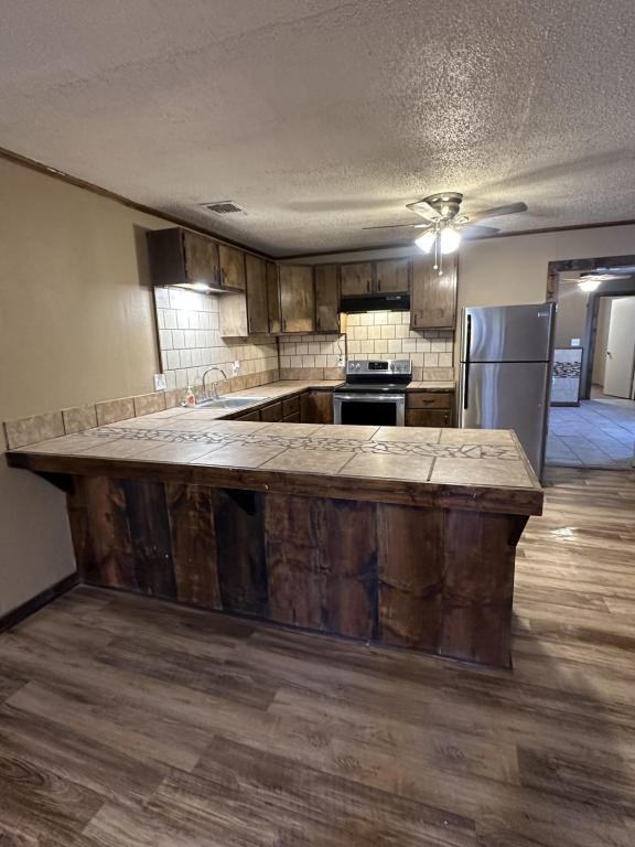 1203 12th St - Photo 4 of 9