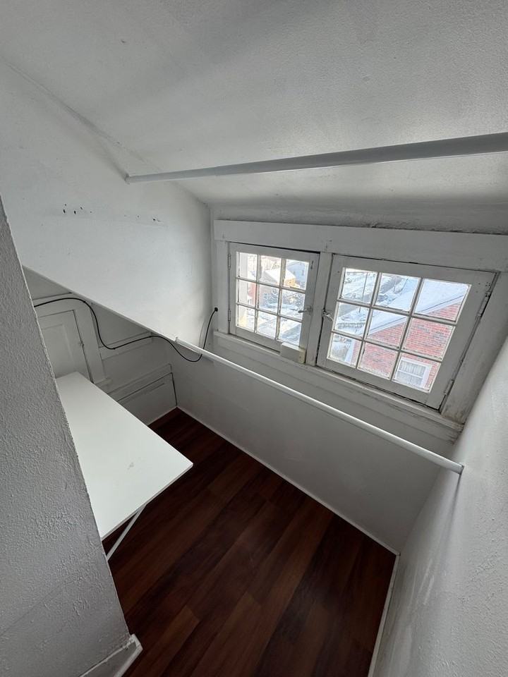 331 Bracken Ave - Photo 7 of 10