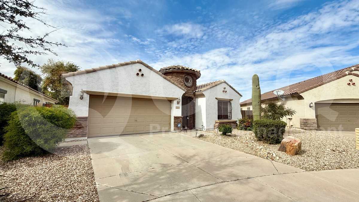 8610 S 58th Dr - Photo 2 of 29