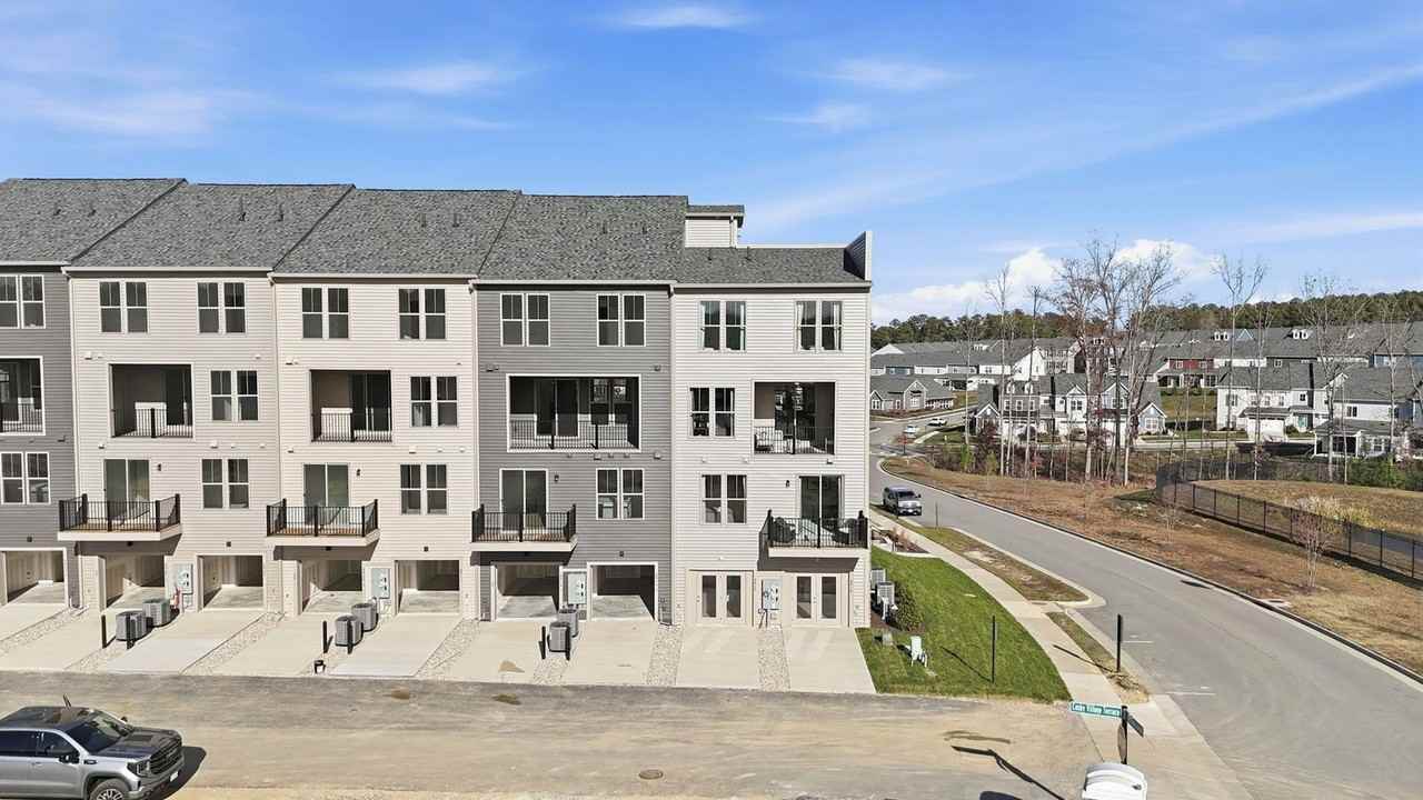 6911 Cosby Village Ter - Photo 3 of 22