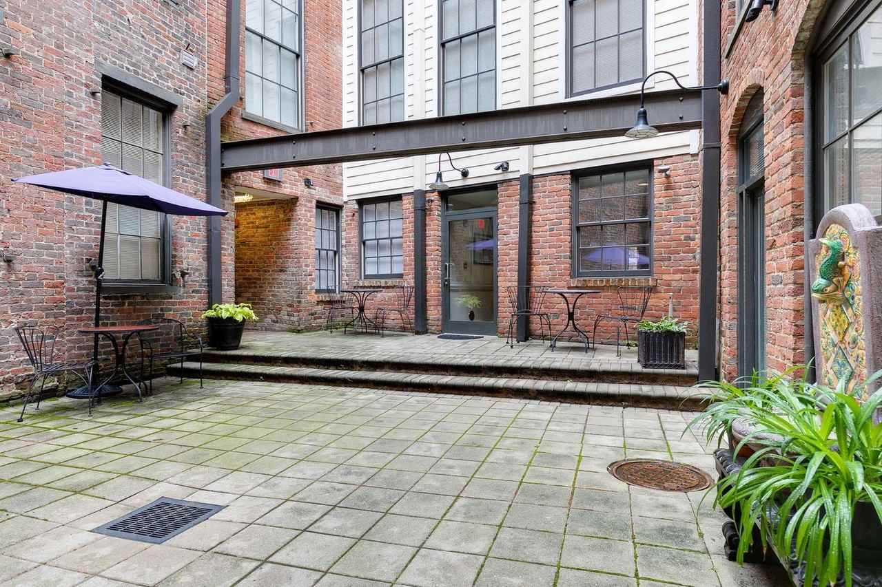 1321 1/2 E Main St #303 - Photo 5 of 19