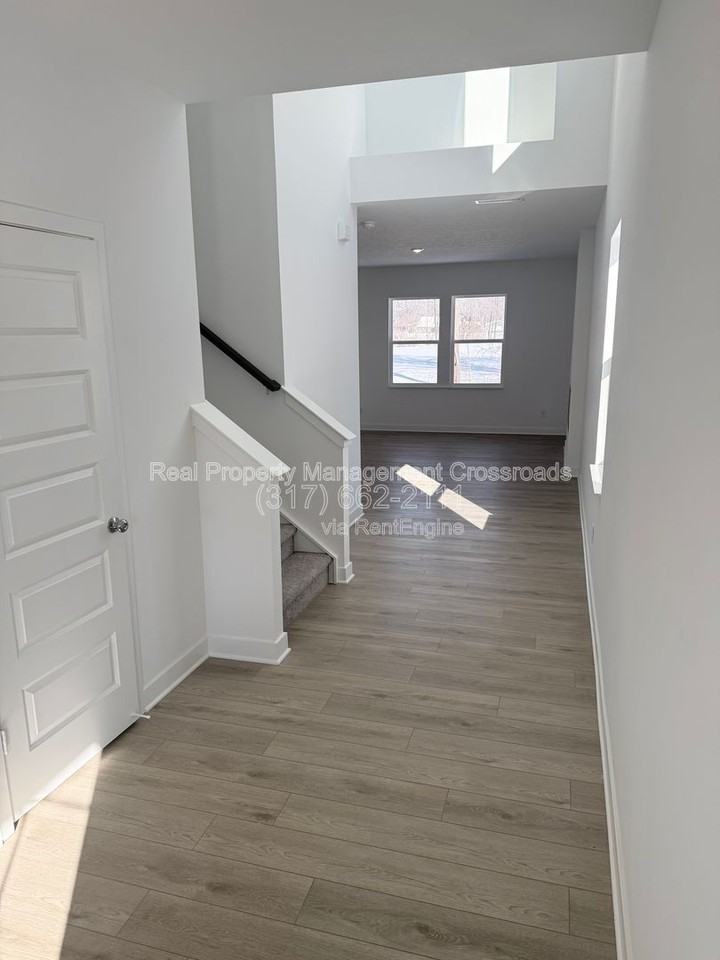 6388 Tutelo Dr - Photo 5 of 50