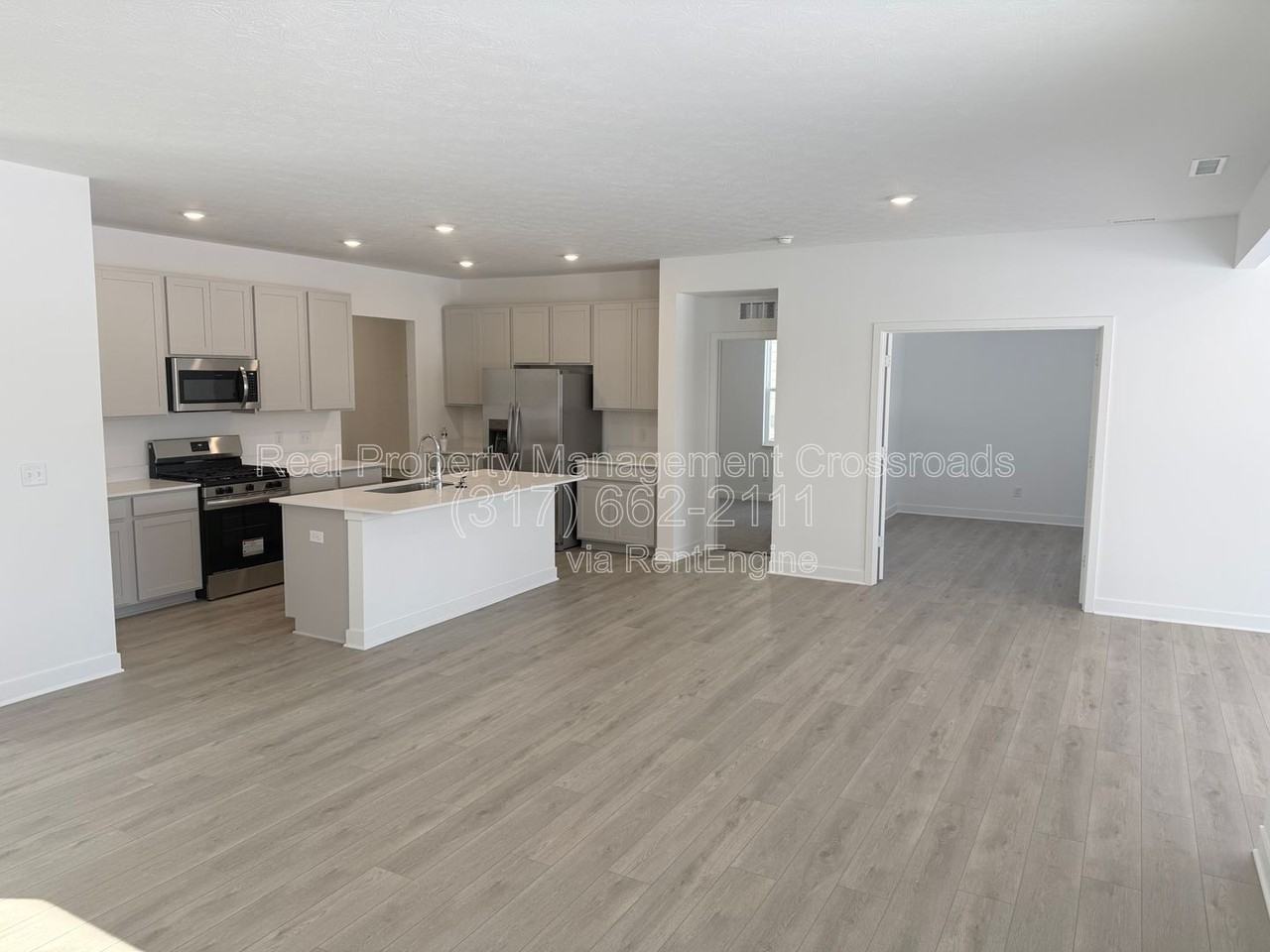 6388 Tutelo Dr - Photo 7 of 50