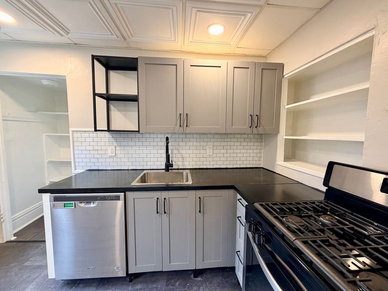 1644 Westmont Ave - Photo 3 of 13