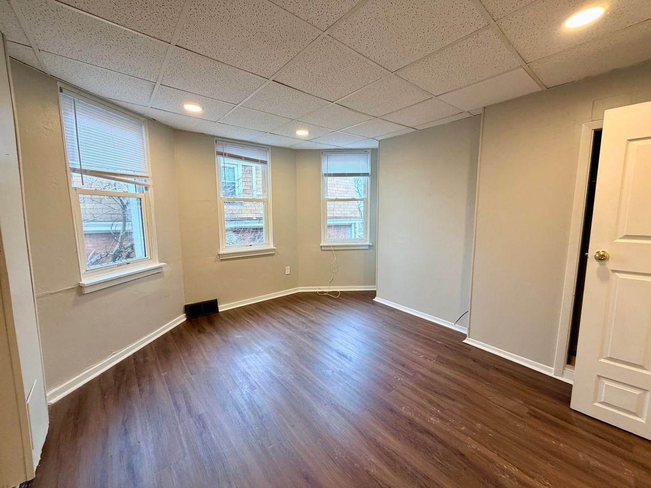 1644 Westmont Ave - Photo 5 of 13