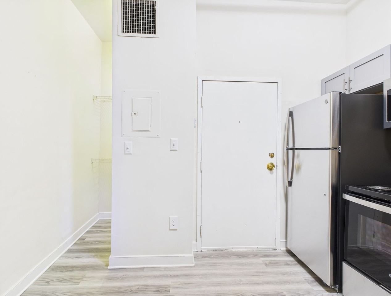 10 S 14th St #303 - Photo 7 of 24