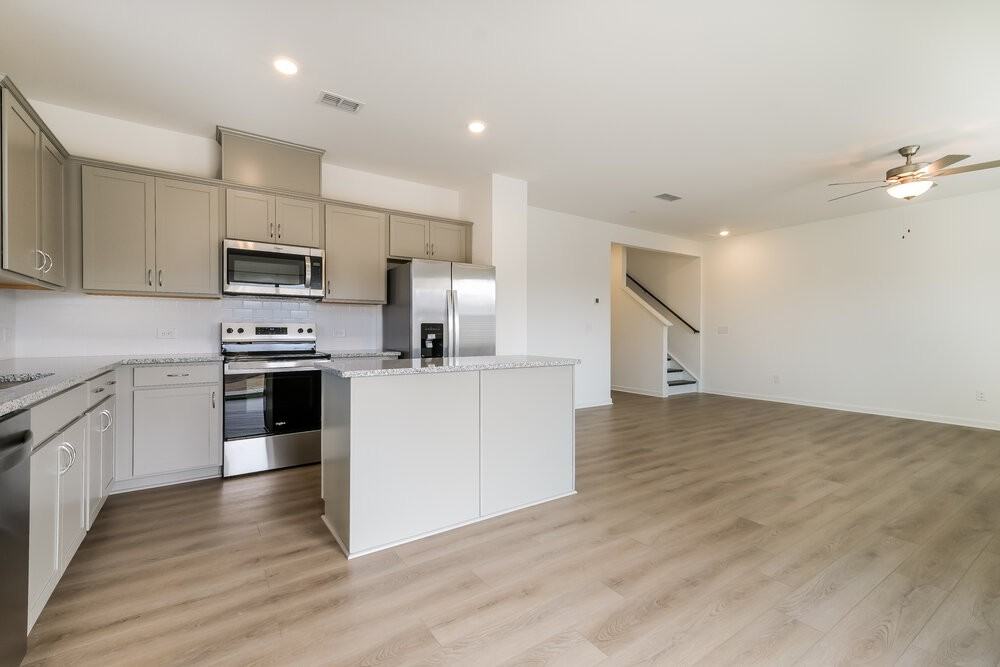 3166 Bronte Ct Se - Photo 7 of 17