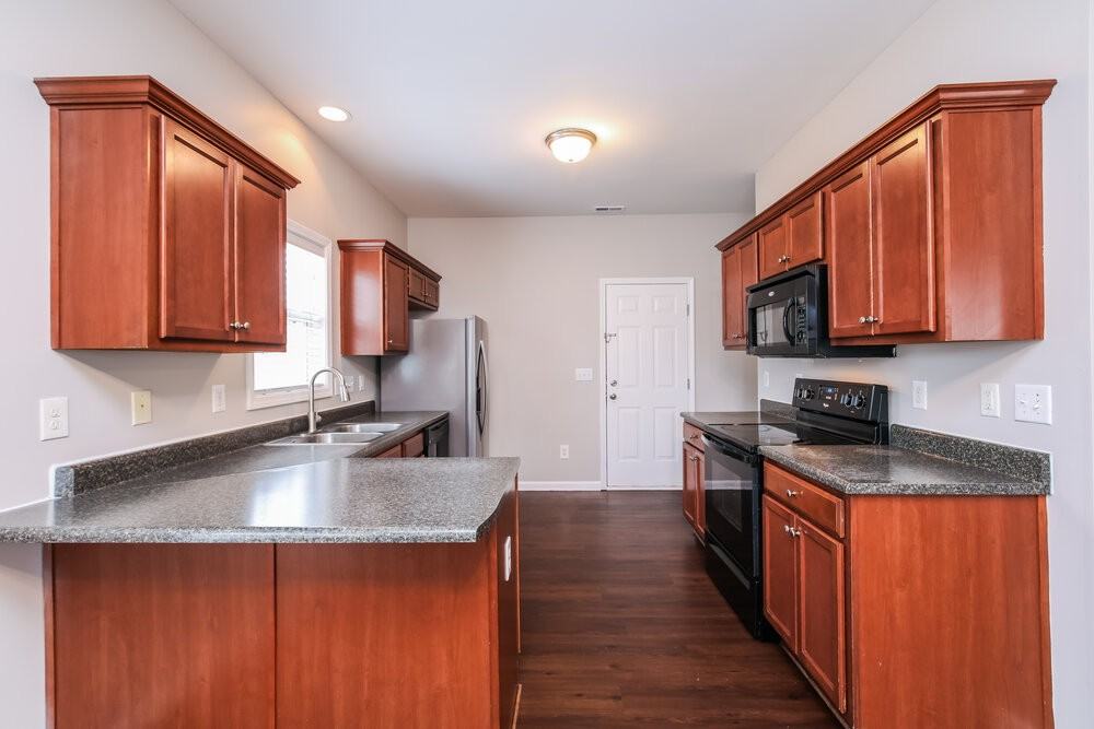 2202 King Malcolm Ln - Photo 6 of 16