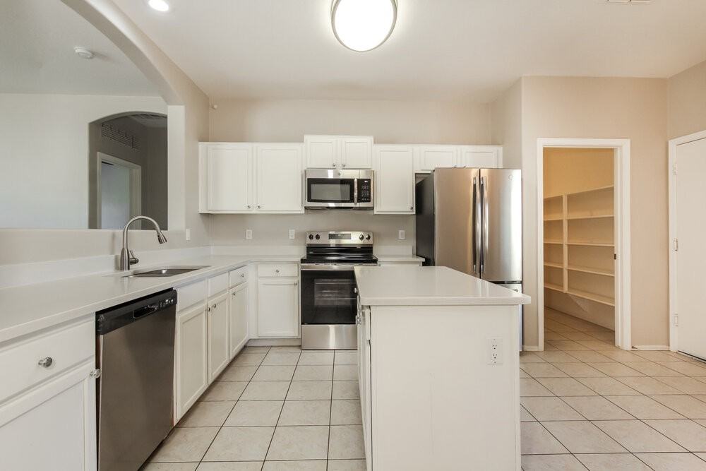 13275 N Primrose St - Photo 6 of 16