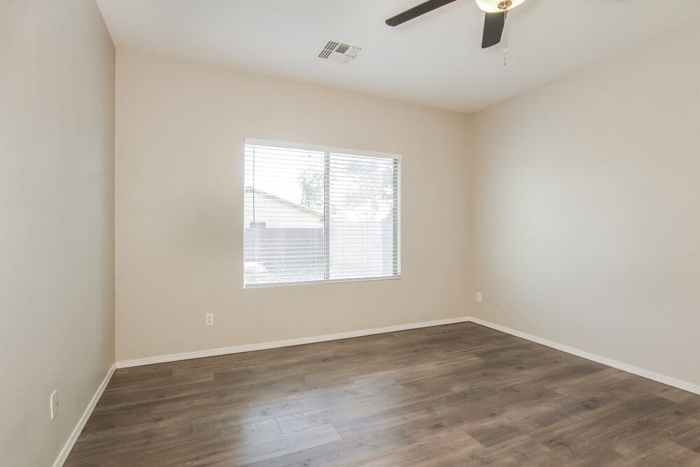 13275 N Primrose St - Photo 7 of 16