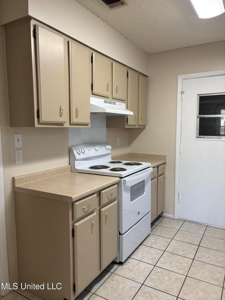 2606 El Viernes St - Photo 5 of 13