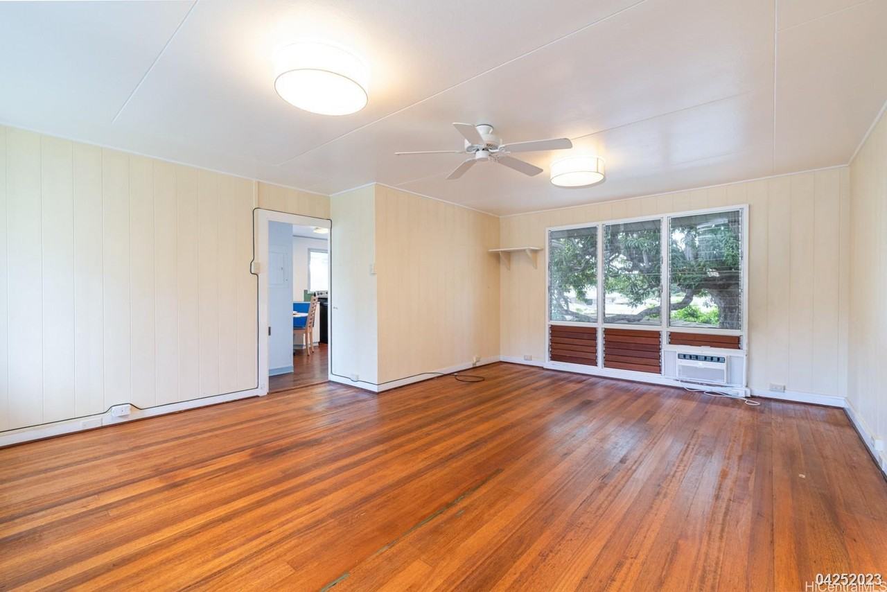 1288 Kaluawaa St - Photo 4 of 18