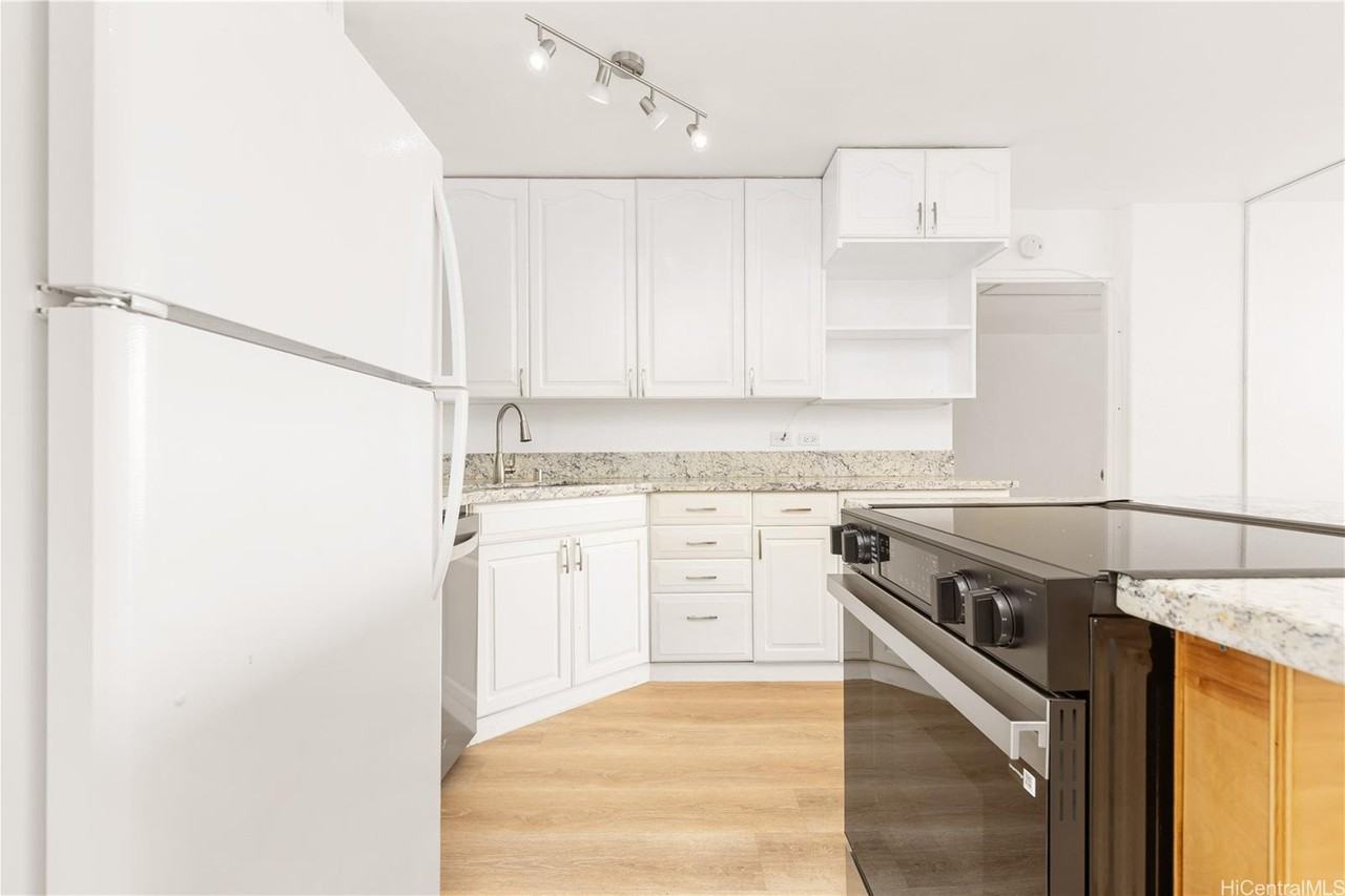 98-719 Iho Pl #51403 - Photo 5 of 25