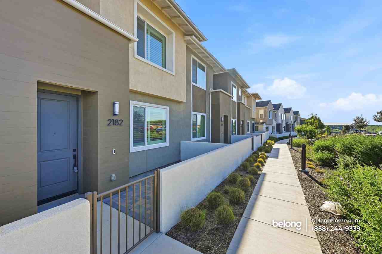 2182 Bluestone Cir - Photo 6 of 28