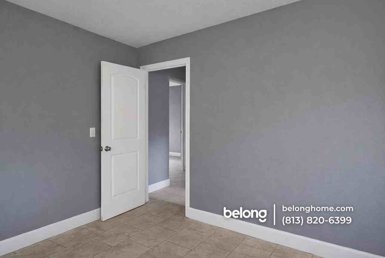 1504 N Madison Ave - Photo 3 of 5