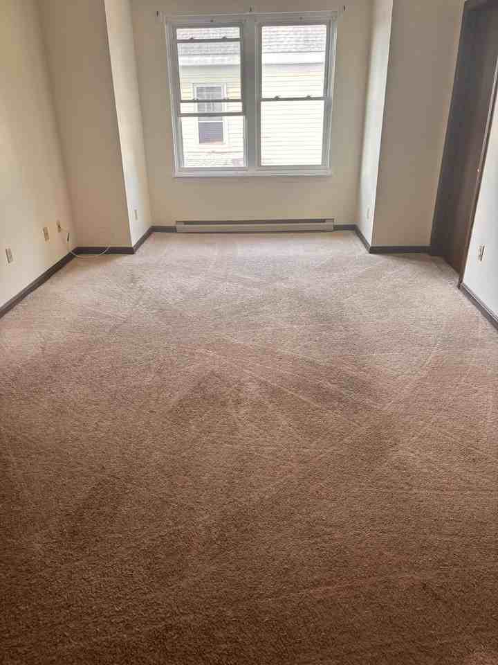 752 Middle St #2 - Photo 5 of 17