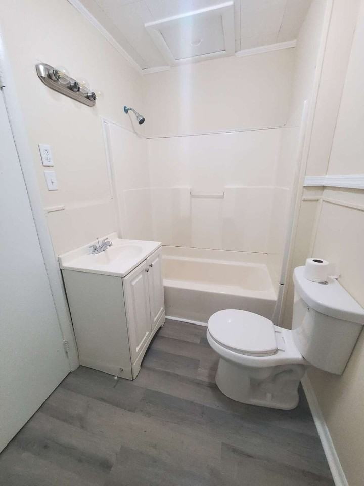 320 Macon St - Photo 4 of 11