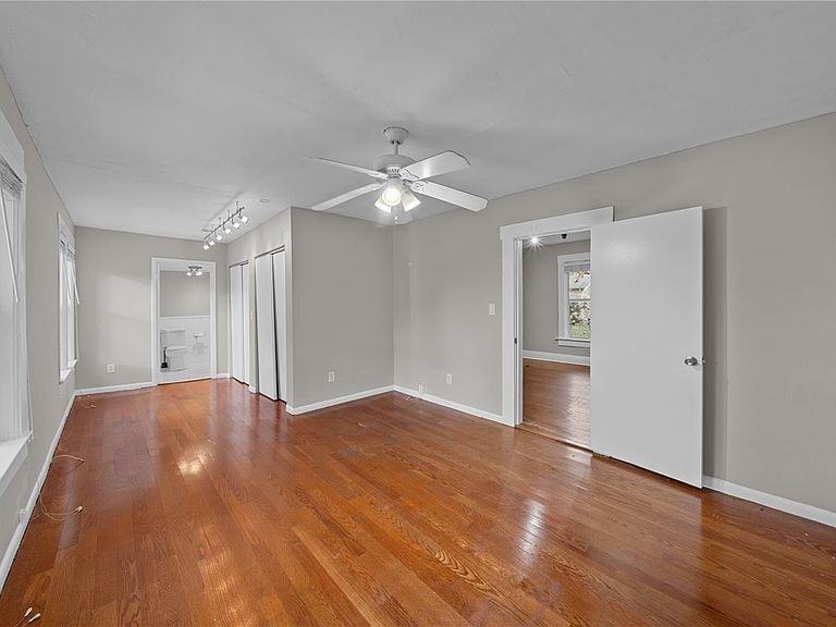 2713 W North B St - Photo 3 of 27