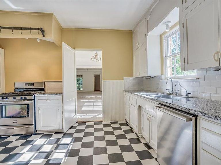 4418 University Blvd - Photo 4 of 25