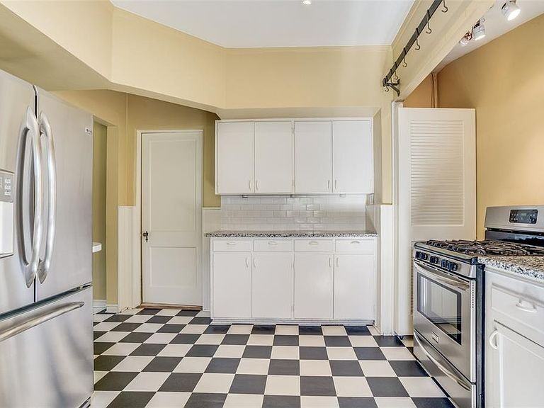 4418 University Blvd - Photo 5 of 25