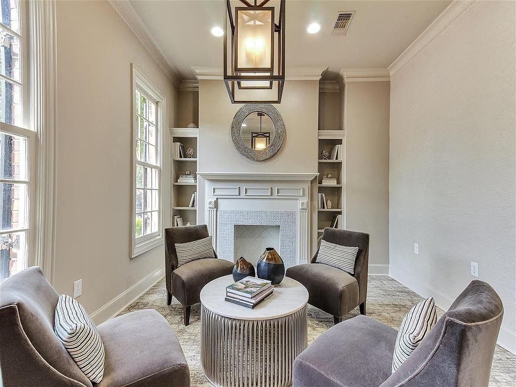 5445 Caruth Haven Ln - Photo 3 of 28