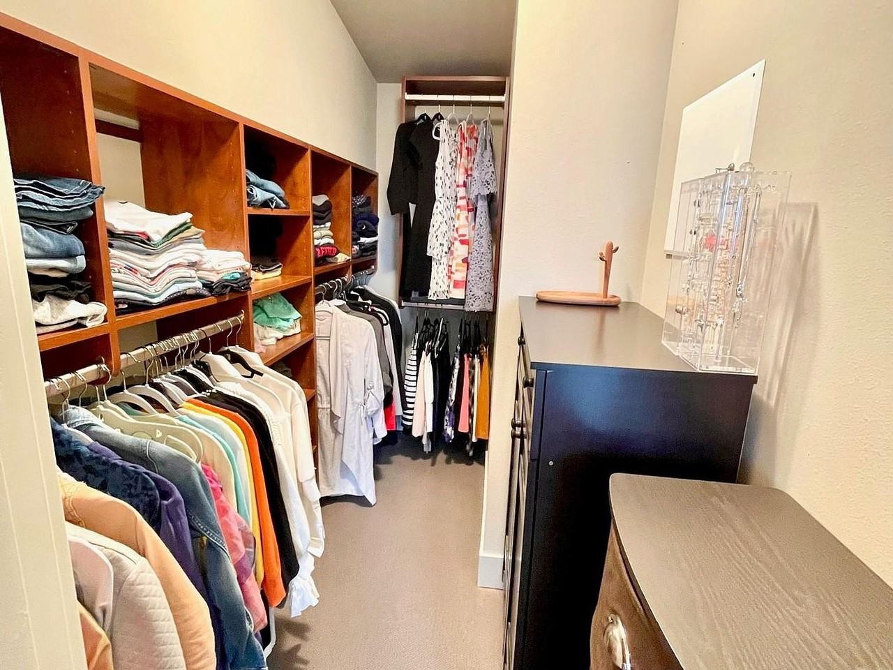 107B 13th Ave E - Photo 4 of 17