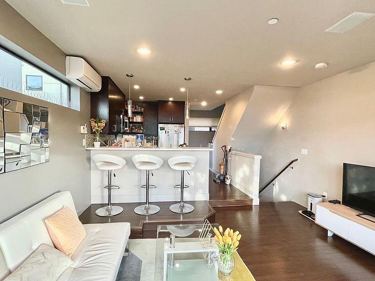 107B 13th Ave E - Photo 7 of 17