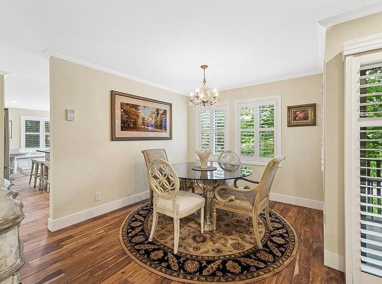 9901 Ne 4th St - Photo 4 of 27