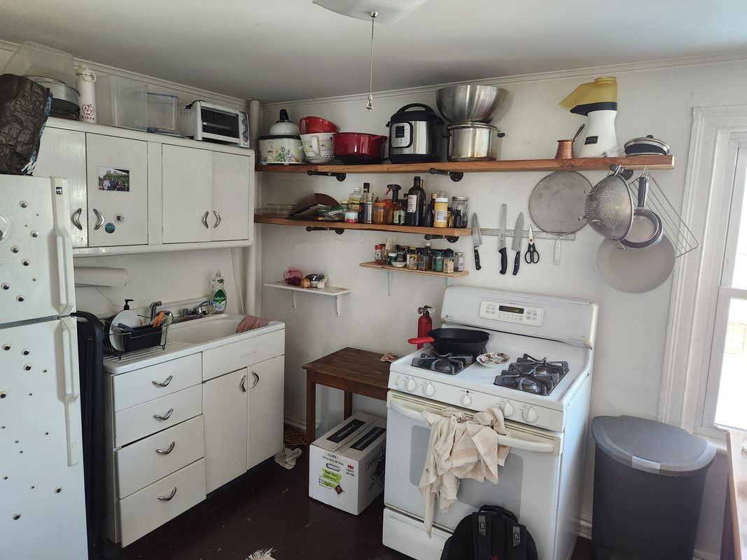 38 Davis St - Photo 4 of 10