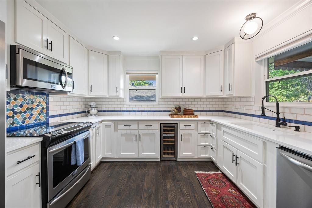 11718 Rogue Way - Photo 3 of 21