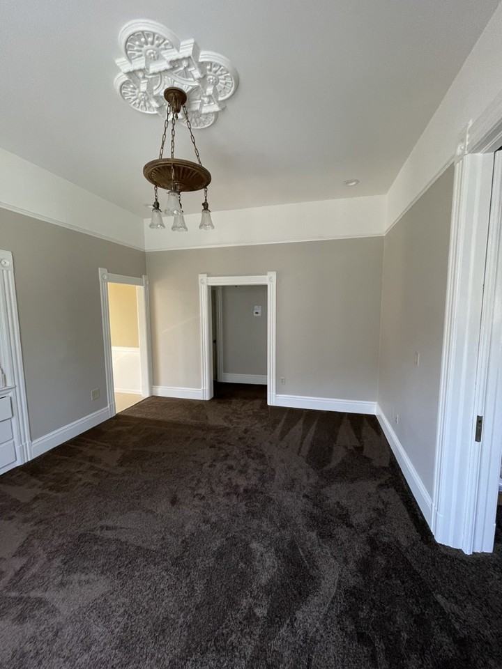 1904 F St #AB - Photo 6 of 18