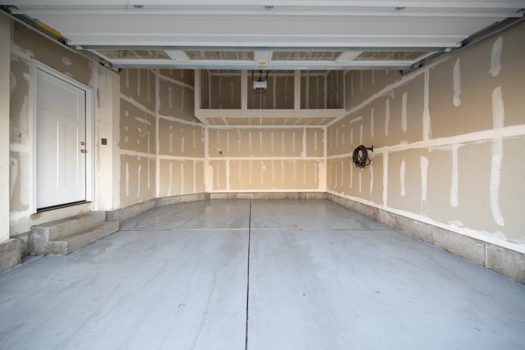 1813 W 720 S - Photo 2 of 24