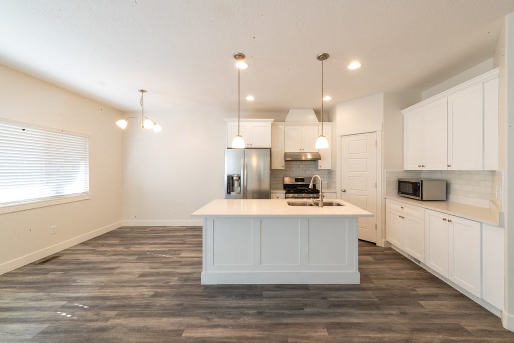 1813 W 720 S - Photo 5 of 24