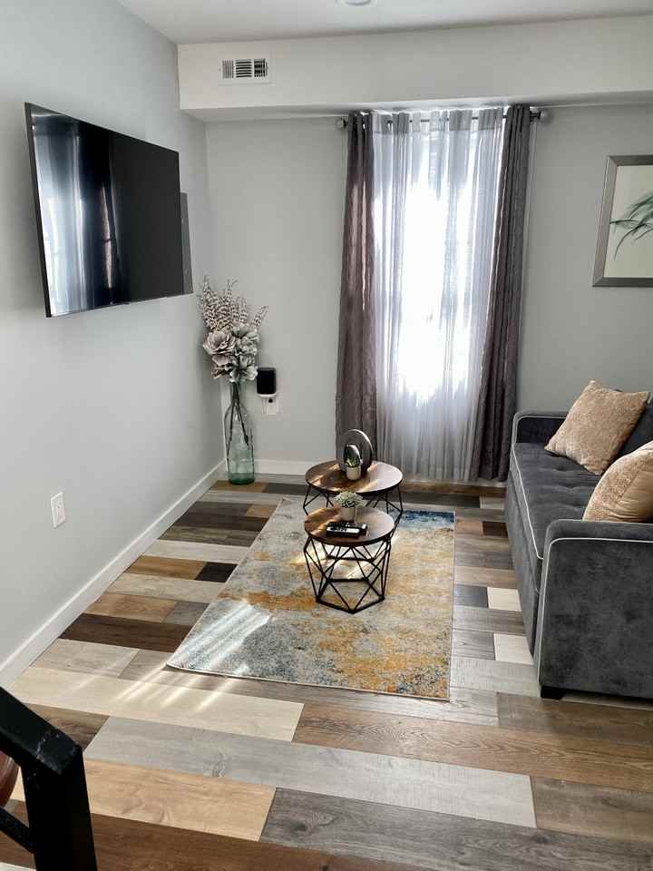 5112 Hazel Ave 2nd Fl - Photo 4 of 8