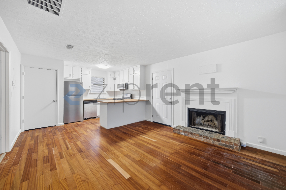 5893 N Castlegate Dr #C - Photo 4 of 13