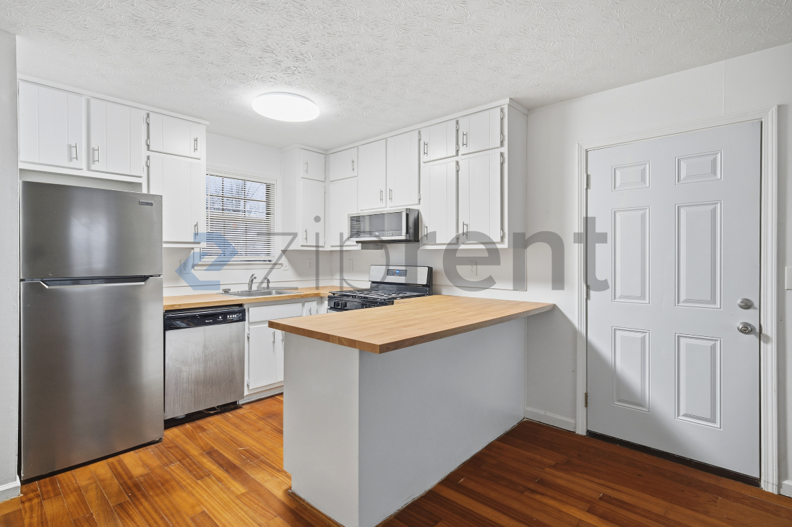 5893 N Castlegate Dr #C - Photo 5 of 13