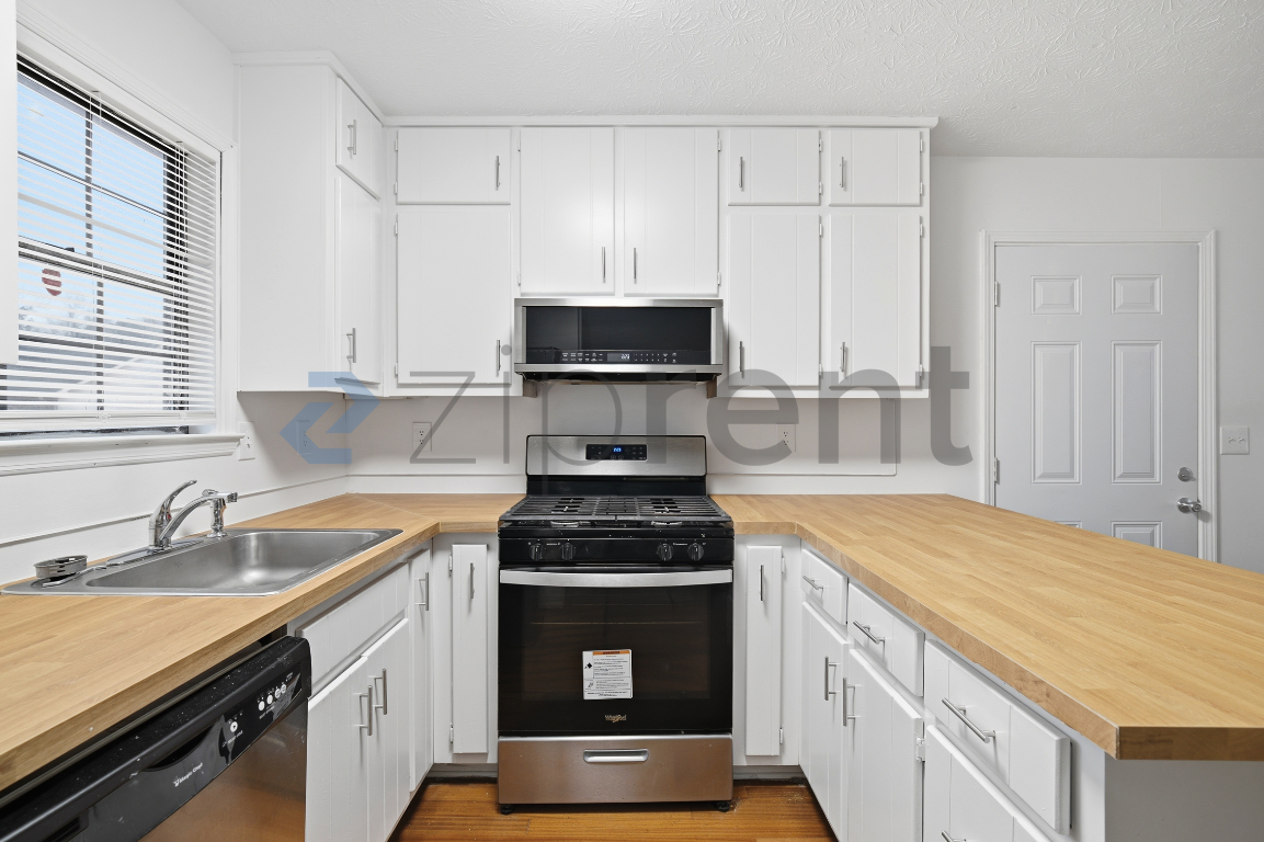 5893 N Castlegate Dr #C - Photo 6 of 13