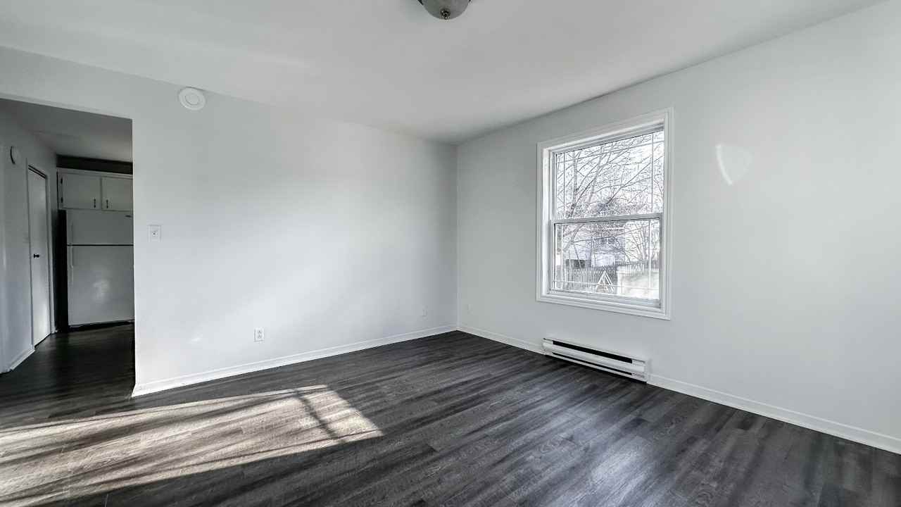 322 Townsend Street - Photo 3 of 10