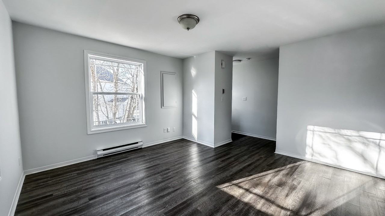 322 Townsend Street - Photo 5 of 10