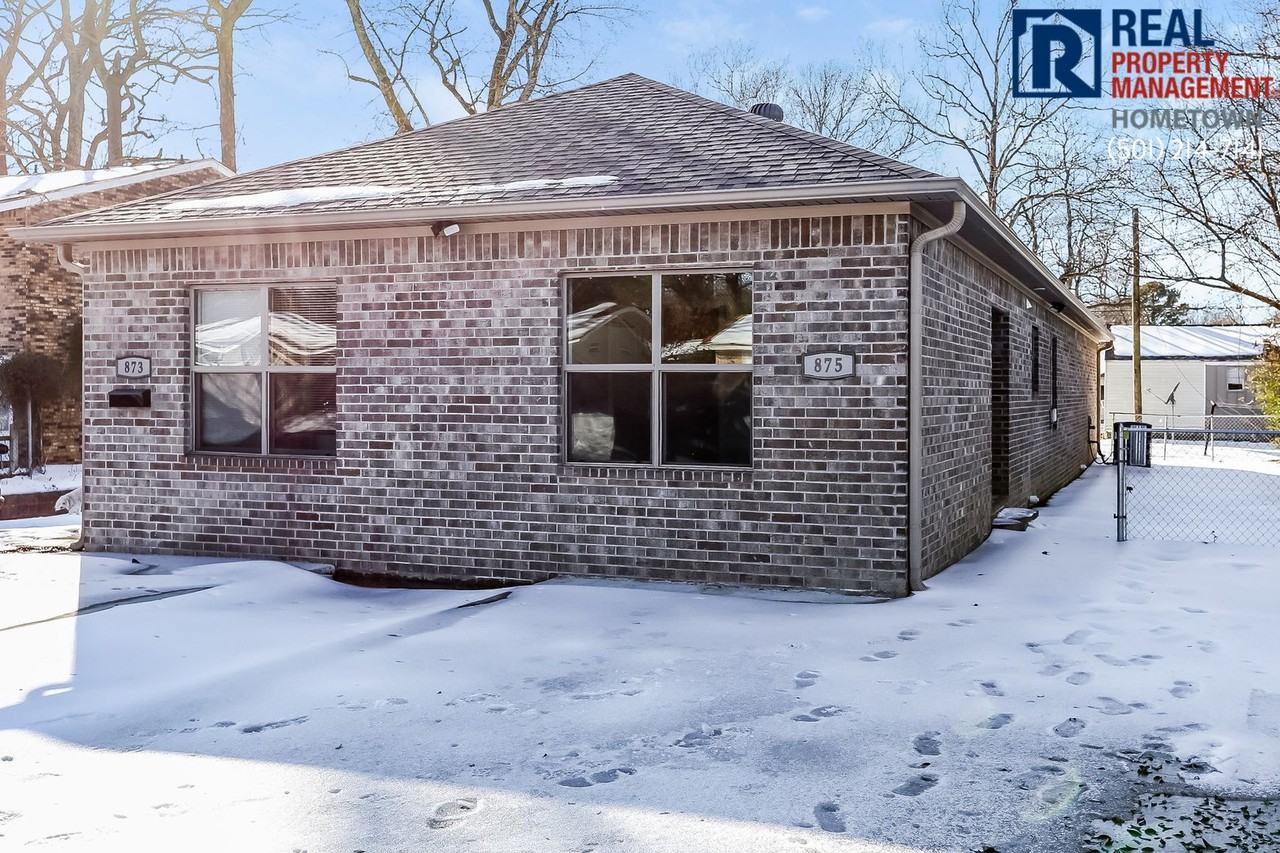 875 Jane Dr - Photo 3 of 19