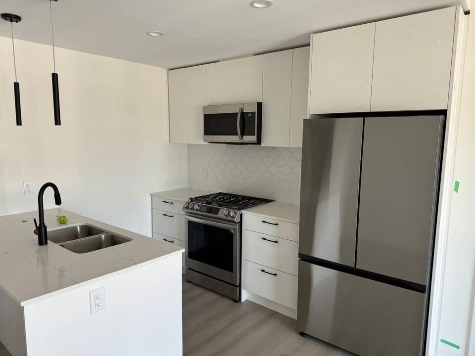 20078 85 Ave - Photo 2 of 14