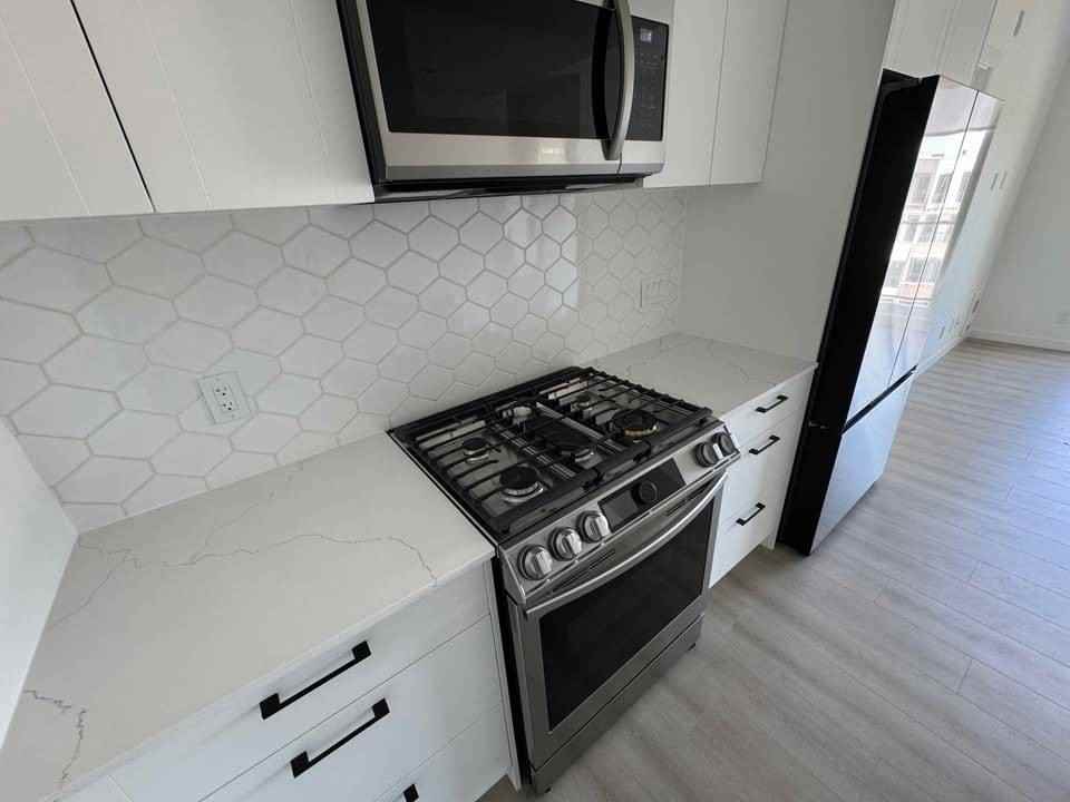 20078 85 Ave - Photo 3 of 14