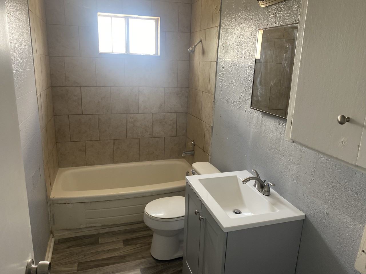 1339 Aster St - Photo 6 of 10